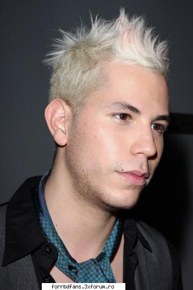 :cool: christian la petrecerea de dinaintea premiilor mtv latinoamer