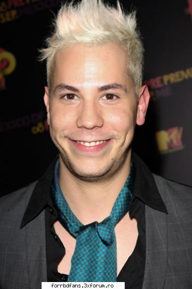 :cool: christian la petrecerea de dinaintea premiilor mtv latinoamer