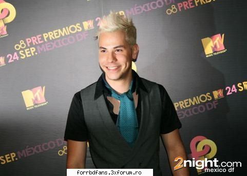 :cool: christian la petrecerea de dinaintea premiilor mtv latinoamer