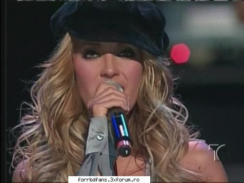 coafura zilei - draguta coafura - Anahi
