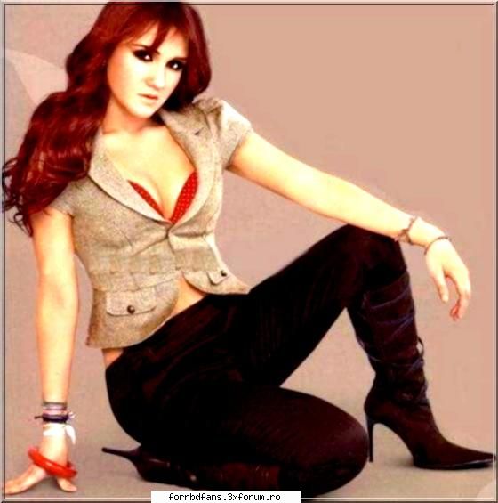 tinuta zilei - tinuta perfecata a lui dulce imi place tinuta - Dulce Maria